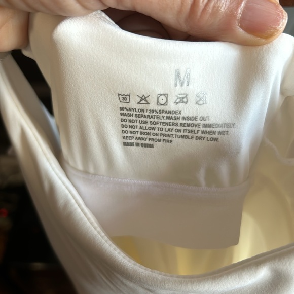 Color skin woman dress size medium nwt - Picture 5 of 5